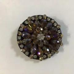 クリスタルブローチ