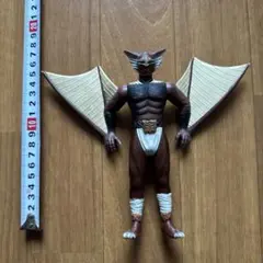 BANDAI 仮面ライダークウガ　ズ•ゴオマ•グ ソフビ