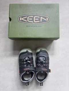 KEEN スニーカー 18.0cm グレー/ブラック