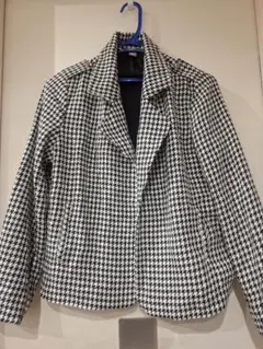 Item thumbnail for item 894bea48-2d7c-467e-aaf4-dacdb9e306aa