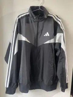 adidas ブラック/ホワイト ナイロンジャケット