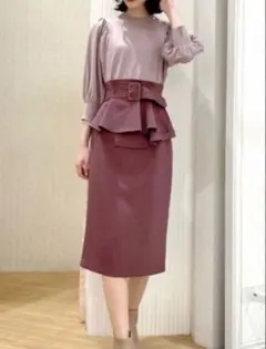 ウィルセレクション　ペプラム付　タイトスカートのサムネイル