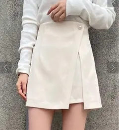 nice claup ビジューボタンスカパン