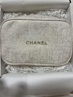 未使用 CHANEL BEAUTÉ ホリデー限定 ノベルティ ポーチのサムネイル
