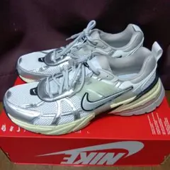 新品《NIKE》ナイキ V2K Run 29cm HJ4497-100