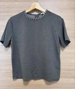 H&M ビジュー付き 半袖トップス チャコールグレーのサムネイル