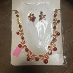 レッド花モチーフネックレス、ピアス