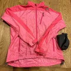 ノースフェイスウィンドブレーカー