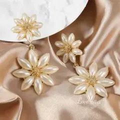 No.312S パールフラワー2連大ぶりピアス ゴールド 韓国 花 量産型 地雷