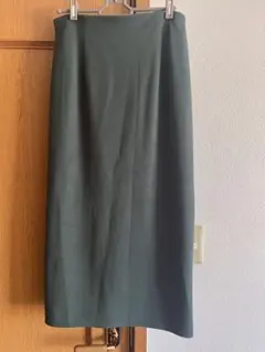 ユニクロ　ナロースカート　グリーン