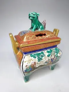 #九谷 #庄三 #角香炉 #獅子 #九谷焼 #彩色 #色絵 #香道具 #茶道具