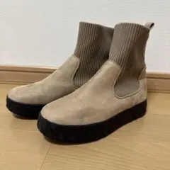 サイドゴアブーツ　23cm〜23.5cm Mサイズ　ベージュ　リブニット