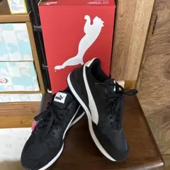 PUMA スニーカー ブラック ホワイトのサムネイル