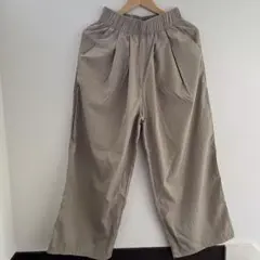 美品レディース　ベージュ ゴムウエスト ワイドパンツ　ズボン