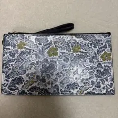 花柄デザイン クラッチバッグ　FURLA