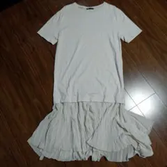 ZARA裾ヒラヒラワンピース