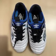 umbro フットサルシューズ　19cm
