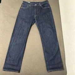 Levi's ダークブルー ストレートデニム