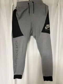 Nike ジョガーパンツ グレー ブラック