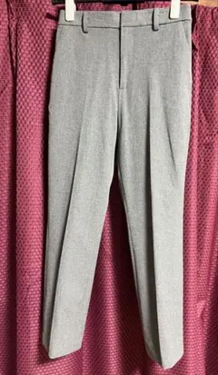 UNIQLO グレー スラックス XSサイズ