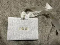 DIOR ギフトボックス リボン付き