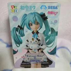初音ミク × シナモロール フィギュア おすましVer.