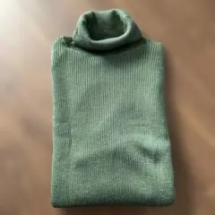 UNIQLO タートルネックニット　Ｍ　　レディース