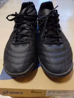 asics サッカートレーニングシューズ