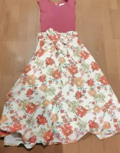 MIIA ピンク トップス 花柄 フレアスカートのサムネイル