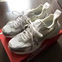 Nike レディース スニーカーV2K RUN