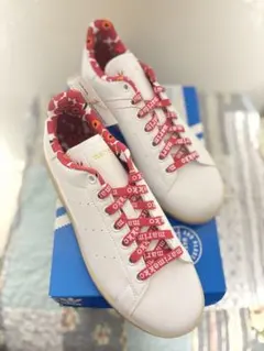 アディダス×マリメッコ　スタンスミス　Marimekko　ウニッコ柄　スニーカー