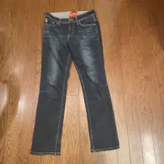 Item thumbnail for item 61714631-1570-43ea-adb8-3cf86bab07d1