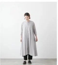 未使用　08mab　ゼロハチマブ　リネンシャンブレー　前ピンタックワンピース 新品》08 Mab（ゼロハチマブ） リネンシャンブレー前ピンタック