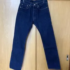 Levi's ダークブルー ストレートデニム