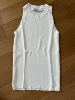 ZARA ホワイト ノースリーブニット XS