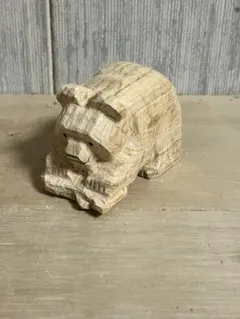 木彫り 鮭を捕まえたクマ 手彫り