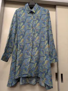 TRUBE オシャレかわいいデザイン　チュニック丈　前開きシャツ　ブラウス