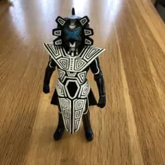 ウルトラマンコスモス　三面異次元人 ギギ ソフビ
