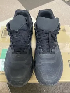 アディダス adidas ランニングシューズ ブラック　スニーカー　黒