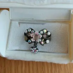 【訳あり】ミハエルネグリン リボンモチーフ 下がり花 リング 石取れありのサムネイル