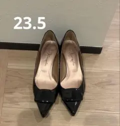 【美品】銀座かねまつ ローヒール エナメルパンプス23.5のサムネイル