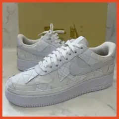 ビリー・アイリッシュ × ナイキ エアフォース1 ロー 