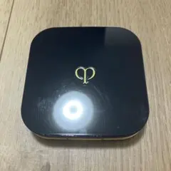 クレドポー プードルコンパクトエサンシエルn【本体】 - メルカリ