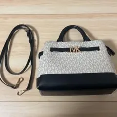 MICHAEL KORS ショルダーバッグ ハンドバッグ ブラック ホワイト