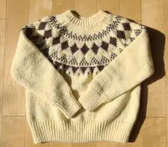 クリーム色 ダイヤモンド模様 セーター