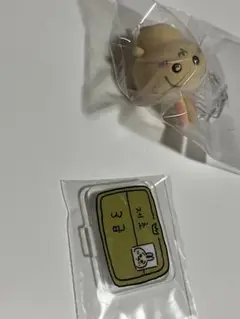 うさぎフィギュアと韓国のコンビニで当たったアクリルスタンド