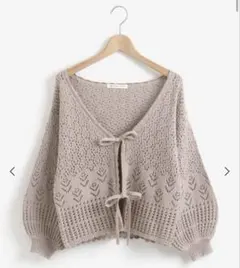 マジェスティックレゴン　レーシーパターンリボンカーディガン　ピンクベージュ　M