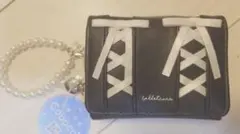 新品☆リボンモチーフ三つ折り財布