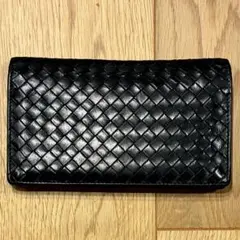 ボッテガヴェネタ　長財布　イントレチャートレザー　ブラック　カード入れ多数