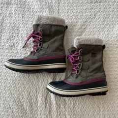 SOREL 防水ファー付きハイカットブーツ グレー/ピンク